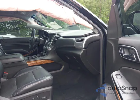 2018 Chevrolet Tahoe K1500 Premier z USA, uszkodzony, nr VIN 1GNSKCKC8JR140264